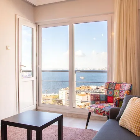 Lovely Flat In Konak With Sea View And Balcony Apartamento *