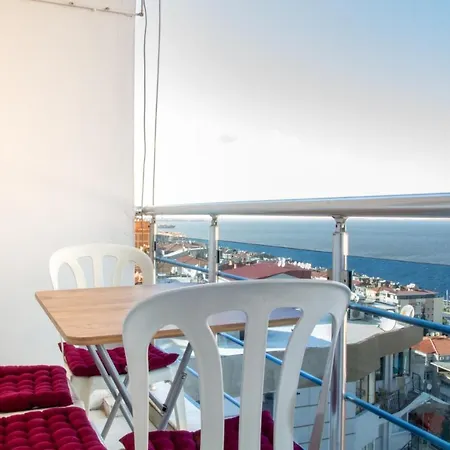 Apartamento Lovely Flat In Konak With Sea View And Balcony *